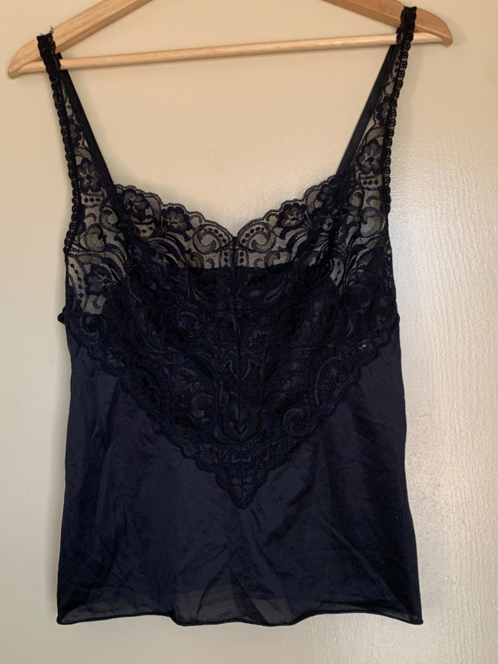 Vanity Fair Black Lace Camisole Tank Top Sz. 34/40 Y2K Made in USA